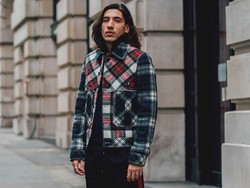 Meski berkarir di sepakbola, Bellerin tumbuh besar tak jauh dari dunia fashion. (Foto: Instagram @hectorbellerin)