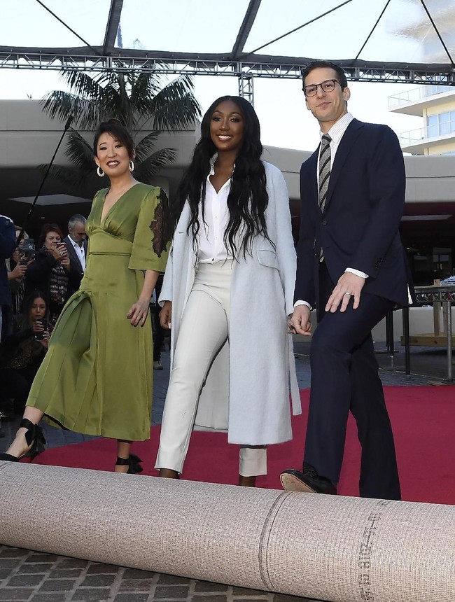 Hollywood Foreign Press Association (HFPA), selaku penyelenggara Golden Globes, mengumumkan nama Isan sebagai dutanya pada awal November 2018. Pengumuman tersebut hanya sepekan setelah sang ayah dinobatkan sebagai Pria Terseksi di Dunia 2018 versi majalah People. Foto: Kevork Djansezian/Getty Images