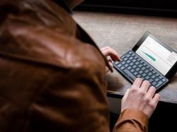 Melihat Cosmo Communicator yang Mirip Ponsel Legendaris Nokia