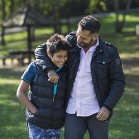 Dale Wright: 29 TahunBanyak anak mengikuti jejak orangtua yang menjadi ibu atau ayah di usia remaja. Di usia 14, Dale telah menjadi bapak muda. Sang anak, Stephen pun punya anak di usia yang sama. Ketika itu, Dale dan anaknya Stephen diperbincangkan karena sama-sama menjadi ayah dan kakek di usia muda.Foto: iStock