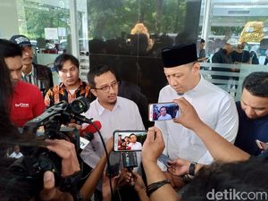 Yusuf Mansur Menangis 3 Kali saat Jenguk Ustaz Arifin Ilham