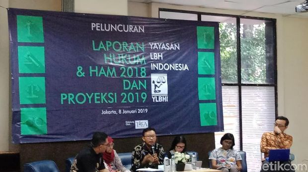YLBHI menyampaikan catatan akhir tahun 2018.