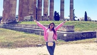 Saat musim panas tahun lalu, ia jalan-jalan di Athena, Yunani (djelly_g/Instagram)
