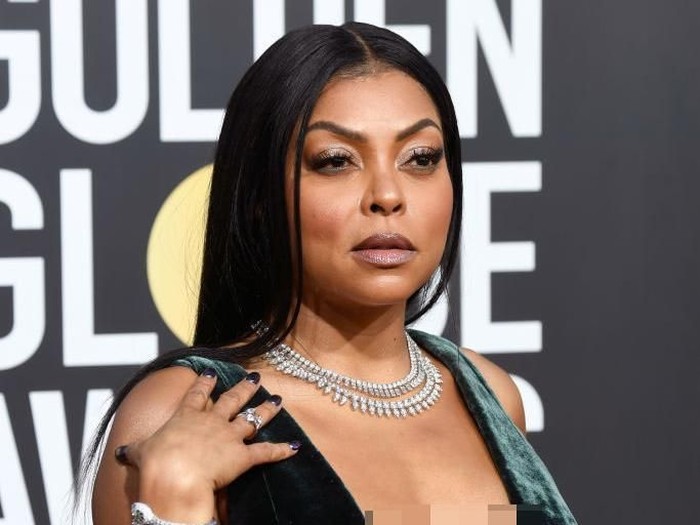 Taraji P. Henson nyaris kehilangan cincin berharga mahal di Golden Globes 2019. Foto: Getty Images Taraji P. Henson nyaris kehilangan cincin berharga mahal di Golden Globes 2019. Foto: Getty Images