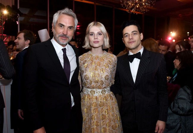 Terima kasih Lucy Boynton. Kamu telah menjadi pendukungku, tempatku mencurahkan hati, cintaku. Terima kasih banyak, ucapnya romantis di penghargaan tersebut, Kamis (3/1/2019). Foto: Getty Images