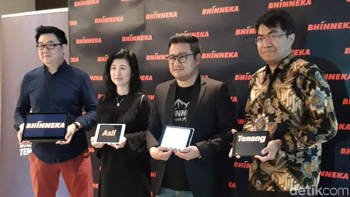 Bhinneka bukan cuma sudah punya rencana IPO melainkan juga siap melakukannya, walaupun belum tahun ini. (Foto: Josina/detikINET) Bhinneka bukan cuma sudah punya rencana IPO melainkan juga siap melakukannya, walaupun belum tahun ini. (Foto: Josina/detikINET)