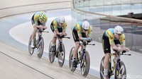 Para pebalap sepeda dari berbagai negara menggelar latihan di Velodrome, Rawamangun, Jakarta Timur, Selasa (8/1/2019) petang.