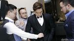 Mau Nikah, Edric Tjandra Senyum Terus