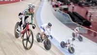 Geser sedikit, ada Jakarta International Velodrome yang populer sebagai area jogging dan venue saat perhelatan Asian Games tahun 2018 silam. Lokasinya tak jauh dari Stasiun Velodrome, plus ada banyak kuliner di malam hari (Pradita Utama/detikcom)