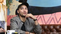 Sebelumnya ia sedikit minder karena mengira Raline sosok yang perfectsionis dan sulit membangun chemistry. Pool/Ismail/detikFoto.
