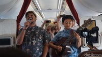 Acara ini diisi oleh Ahmad Abdul, Runner Up Indonesian Idol 2018 (Shinta/detikTravel)