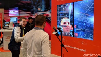 Penerjemah real time buatan Alibaba. (Foto: Adi Fida Rahman/detikINET)