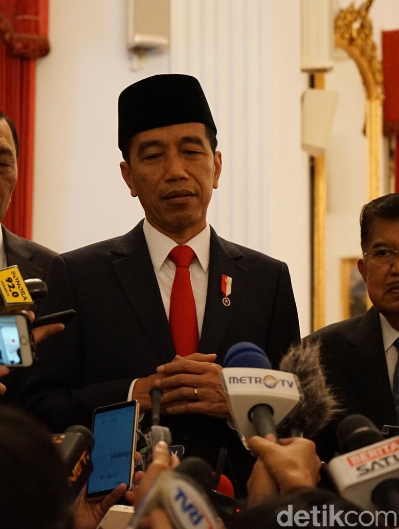 Pimpinan KPK Diteror, Jokowi: Cari Pelakunya Agar Jelas dan Gamblang Pimpinan KPK Diteror, Jokowi: Cari Pelakunya Agar Jelas dan Gamblang