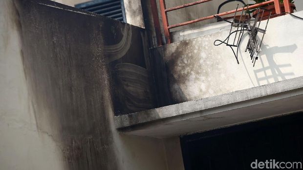 Rumah Wakil Ketua KPK Laode M Syarif yang dilempar molotov