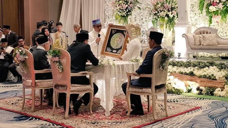 Jokowi Jadi Saksi Nikah Putri Maruf Amin Jokowi Jadi Saksi Nikah Putri Maruf Amin