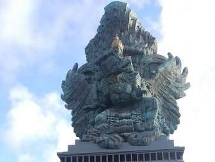 Rindu Bali, Lihat Dulu Saja Foto Patung Garuda Wisnu Kencana