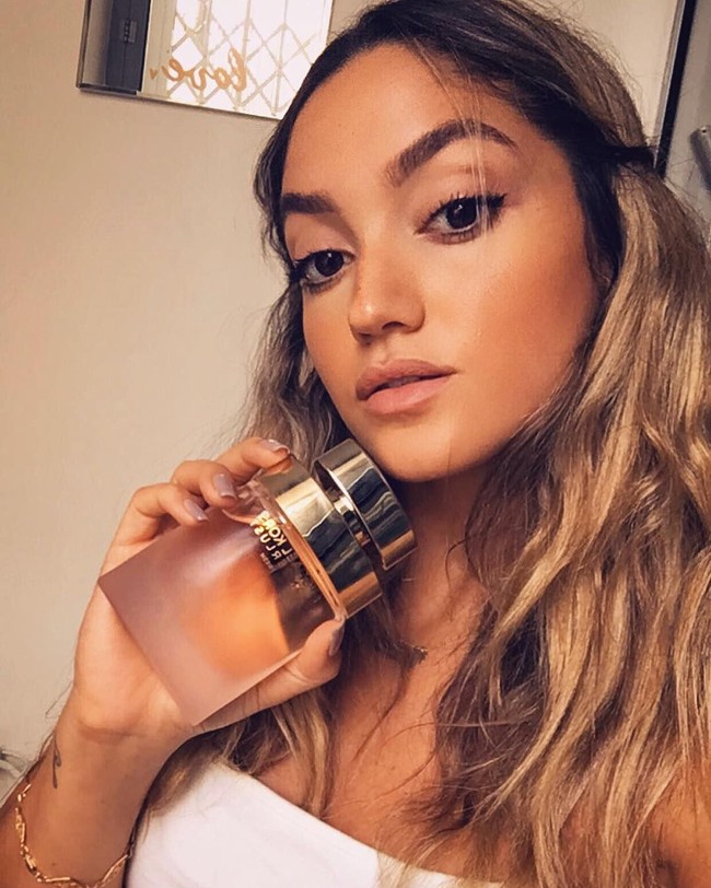 Tak hanya cantik, pengacara asal Israel ini juga dikenal cerdas dan memiliki bakat di dunia seni. Foto: Instagram @jorden90