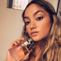 Tak hanya cantik, pengacara asal Israel ini juga dikenal cerdas dan memiliki bakat di dunia seni. Foto: Instagram @jorden90