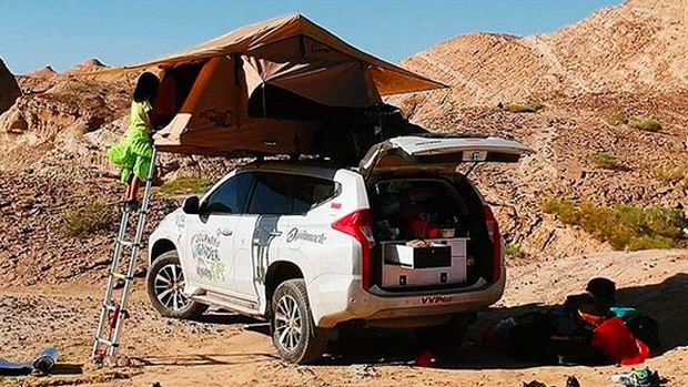 Cerita Keluarga Eelco Keliling Dunia dengan Mobil Pajero Sport