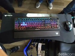 Intim dengan Kursi Gaming Kelas Sultan Seharga Rp 299 Juta