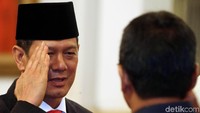 Doni menggantikan pejabat lama, Laksamana Muda (Purn) Willem Rampangilei yang telah menjabat sebagai sejak September 2015.