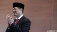 Usai sertijab, Letjen Doni Monardo terlihat sangat semringah.