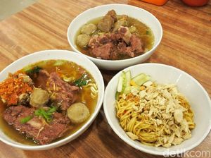 Bakso Rusuk Sunan Giri: Hangatkan Badan dengan Jajan Bakso Mercon Rusuk Pedas Mantap
