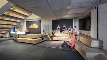 Ruang untuk bersantai sekaligus bertukar pikiran antara para pegawai Soundcloud. Foto: Office Lovin