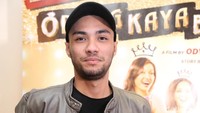 Jadi, pacaran beneran atau baru deket-deket aja nih? Pool/Ismail/detikFoto.