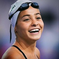 Yusra Mardini membuktikan bahwa seseorang bisa mengubah nasib dengan keinginan kuat. Yustra adalah salah satu dari 18 orang yang kabur dari Syria lewat Yunani. Ketika itu, ia dan saudarinya bahkan sempat mendorong kapal selama tiga jam hingga bisa sampai ke Pulau Lesbos. Kini Yusra menjadi bagian dari Tim Olimpiade Atlet Pengungsi dan mengikuti Olimpiade Musim Panas di 2016. Foto: Instagram