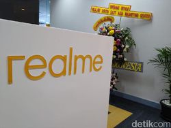 Main-main ke Kantor Baru Realme di Jakarta