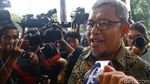 Ekspresi Aher Saat Akhirnya Penuhi Panggilan KPK