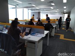 Main-main ke Kantor Baru Realme di Jakarta
