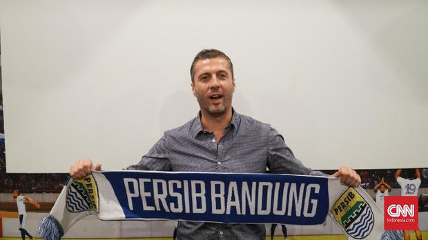 Miljan Radovic ditunjuk menjadi pelatih baru Persib Bandung untuk musim 2019.