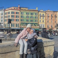 Karena sedang musim dingin, Laudya Cynthia Bella memilih pakaian bertumpuk atau layering. Gaya musim dingin memang cocok untuk hijabers karena tertutup dan tidak memperlihatkan lekuk tubuh. Foto: Instagram/LaudyaCynthiaBella