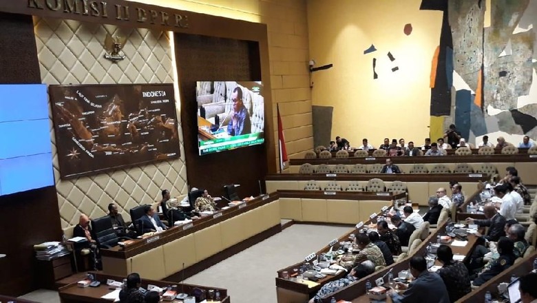 DPR-KPU Sepakati PKPU Pemungutan dan Penghitungan Suara DPR-KPU Sepakati PKPU Pemungutan dan Penghitungan Suara
