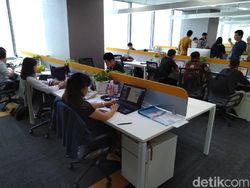 Main-main ke Kantor Baru Realme di Jakarta