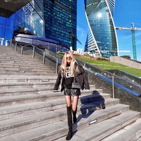 Kini Diana memiliki 306 ribu lebih pengikut di Instagram. Selebgram cantik ini juga kerap mengunggah berbagai aktivitas dan gaya busananya yang stylish. Foto: Instagram @diana_yekdokimova