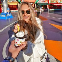 Jika kamu ingin melihat berbagai negara di dunia, kamu bisa lihat Instagram Diana Yevdokimova. Ia suka bepergian keliling dunia. Paris, Jerman, New York, Italia telah dikunjungi Diana untuk menikmati liburan mewahnya. Foto: Instagram @diana_yekdokimova