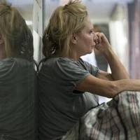 Sosialita Australia Skye Leckie biasa hidup dengan barang-barang mewah. Meski kaya raya, namun Skye peduli dengan rakyat kecil. Skye sering melakukan kegiatan amal. Foto: dok. SBS