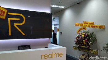 Nuansa warna kuning khas Realme sangat terasa di kantornya ini.  (Foto: detikINET/Muhamad Imron Rosyadi)
