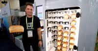 Canggih! Vending Machine Ini Buat Roti Otomatis Dalam Hitungan Menit