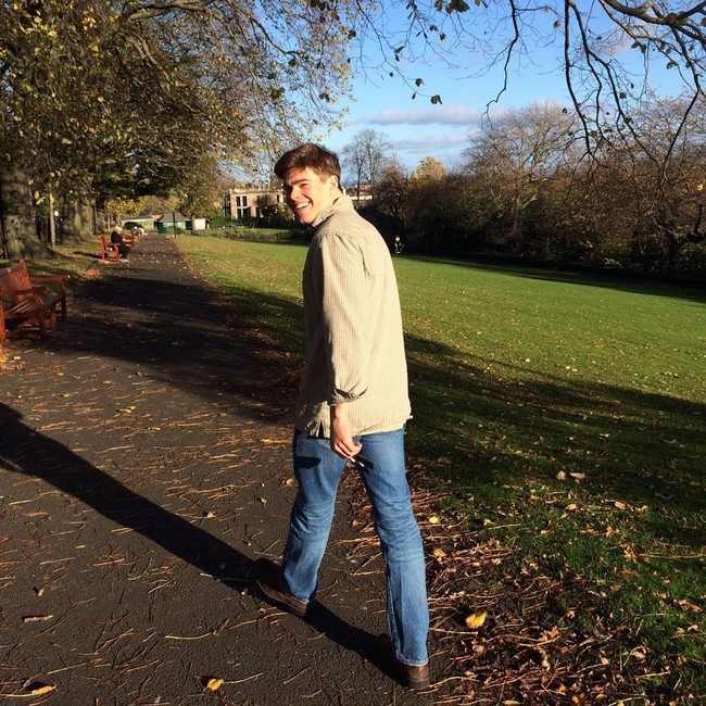 Kenalkan, ini Arthur Chatto, cucu tampan dari Putri Margaret, yang merupakan sepupu Ratu Elizabeth, dan berada pada urutan ke-25 dari tahta kerajaan Inggris. Foto: Dok. Instagram/Arthur Chatto