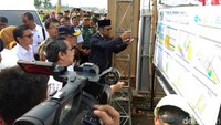 Pembangunannya sejauh ini tidak ada hambatan.