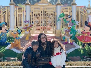 Posting Foto Bareng Andre Taulany, Erin Juga Pajang Surat soal Kelapangan