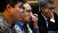 Antasari mengatakan, fungsi pengawasan yang hanya diterapkan pada lembaga saja tidak akan efektif. Apalagi, menurutnya, tidak semua pejabat tahu rincian penggunaan APBD.