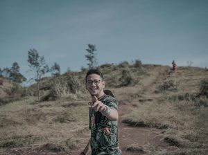 Bisnis Bikin Caption Berbayar, Zarry Hendrik Sukses Raup Omzet Rp 40 Juta