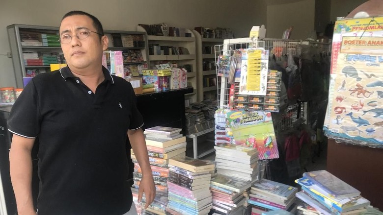 Dirazia TNI-Jaksa, Pemilik Toko Buku: Seolah-olah Kami Kriminal Dirazia TNI-Jaksa, Pemilik Toko Buku: Seolah-olah Kami Kriminal