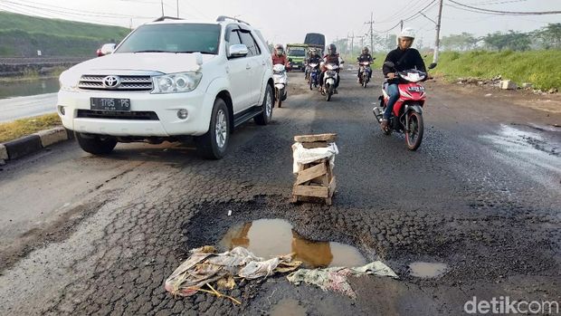 Banjir Surut, Jalan Raya Porong Lama Sudah Bisa Dilewati