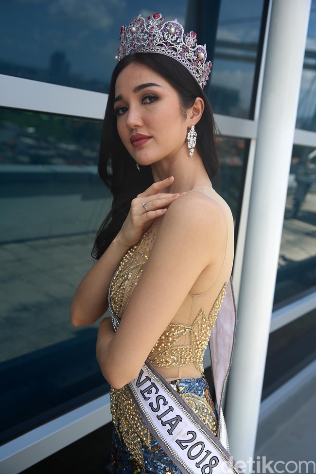 Di mata Vania, Sonia juga sudah seperti kakak sendiri. Apalagi Vania adalah anak semata wayang sehingga kehadiran Sonia yang lebih dewasa darinya menjadi anugerah tersendiri. (Foto: Muhammad Ridho)